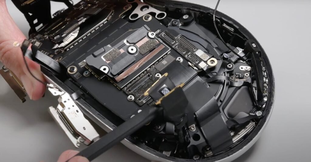 ifixit-teardown-gives-us-a-look-inside-apple-vision-pro-