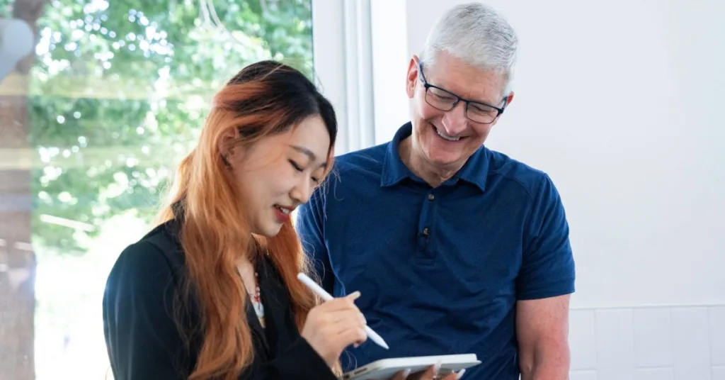 apple-surprises-swift-student-challenge-winners-with-exclusive-tim-cook-demo-op